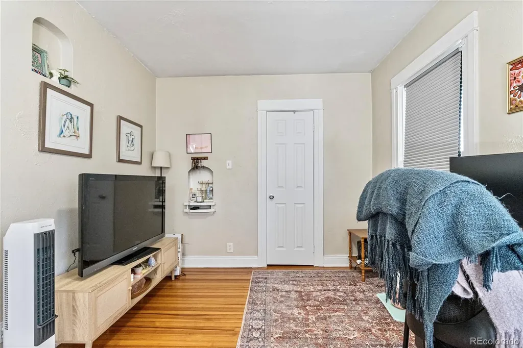 478 N Logan Street Denver CO 80203
