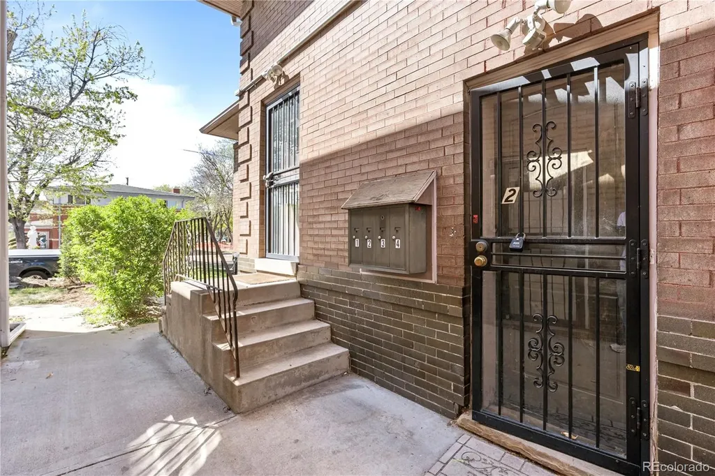 478 N Logan Street Denver CO 80203
