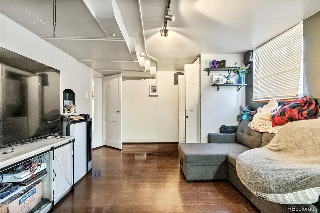 478 N Logan Street Denver CO 80203