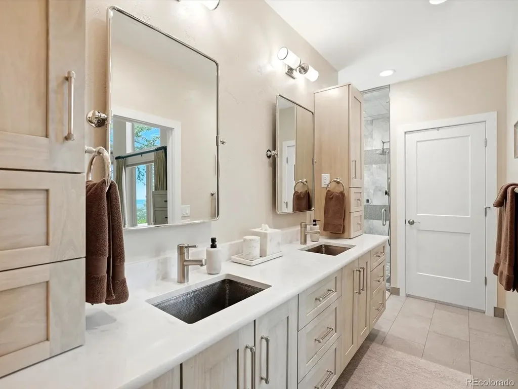 6081 Silver Thorn Run Littleton CO 80125
