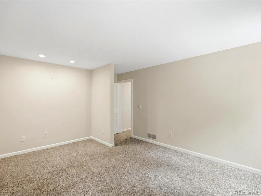 6081 Silver Thorn Run Littleton CO 80125