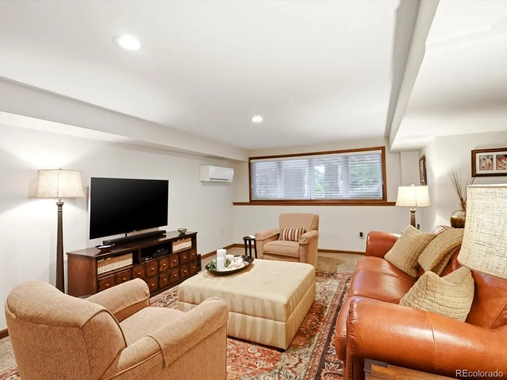 6081 Silver Thorn Run Littleton CO 80125