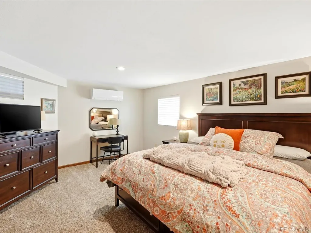 6081 Silver Thorn Run Littleton CO 80125