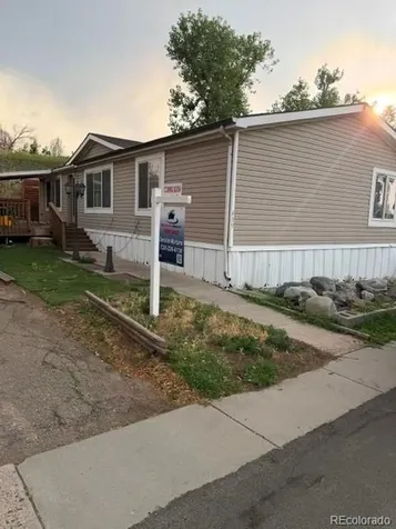 1645 Eisenhower Way Aurora CO 80011