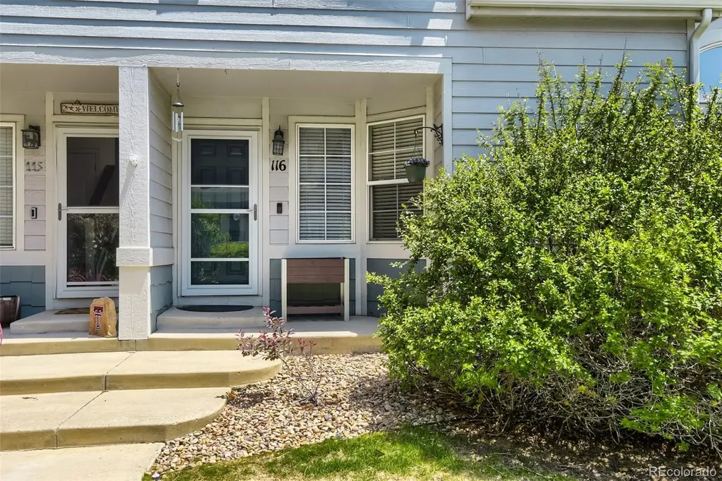 9678 Deerhorn Court Parker CO 80134