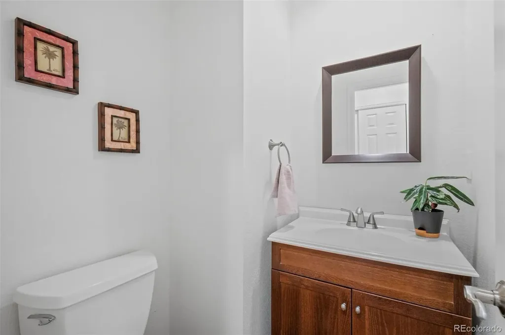 9352 Chambray Lane Littleton CO 80130