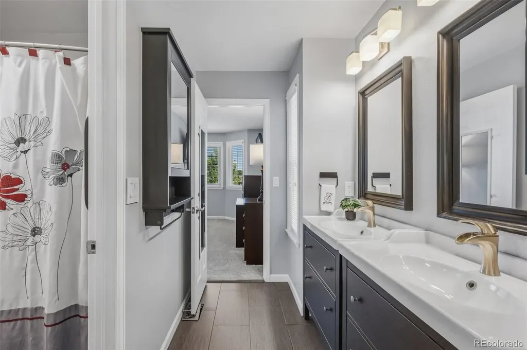 9352 Chambray Lane Littleton CO 80130