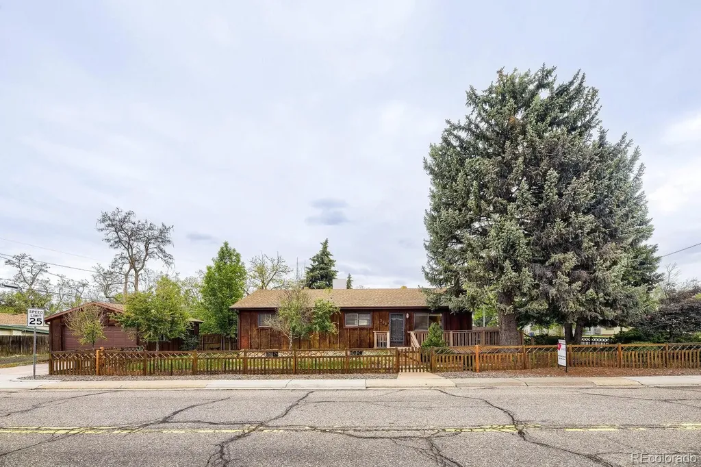 385 E Chenango Avenue Englewood CO 80113