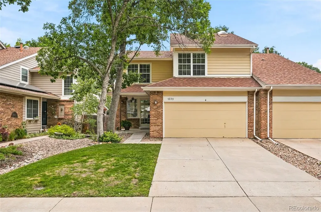 1570 S Roslyn Street Denver CO 80231