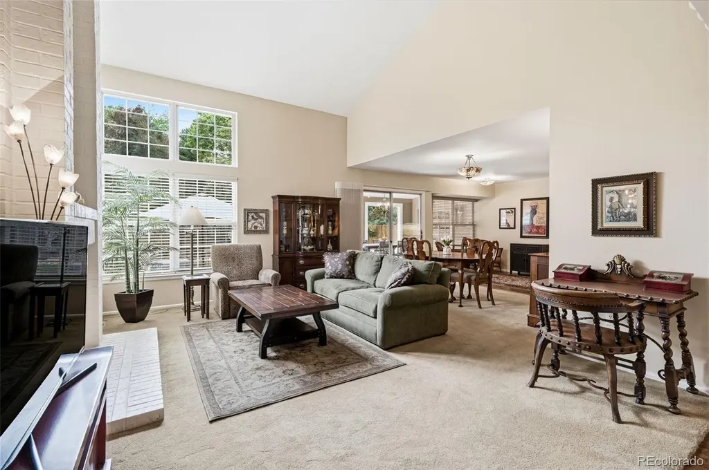 1570 S Roslyn Street Denver CO 80231