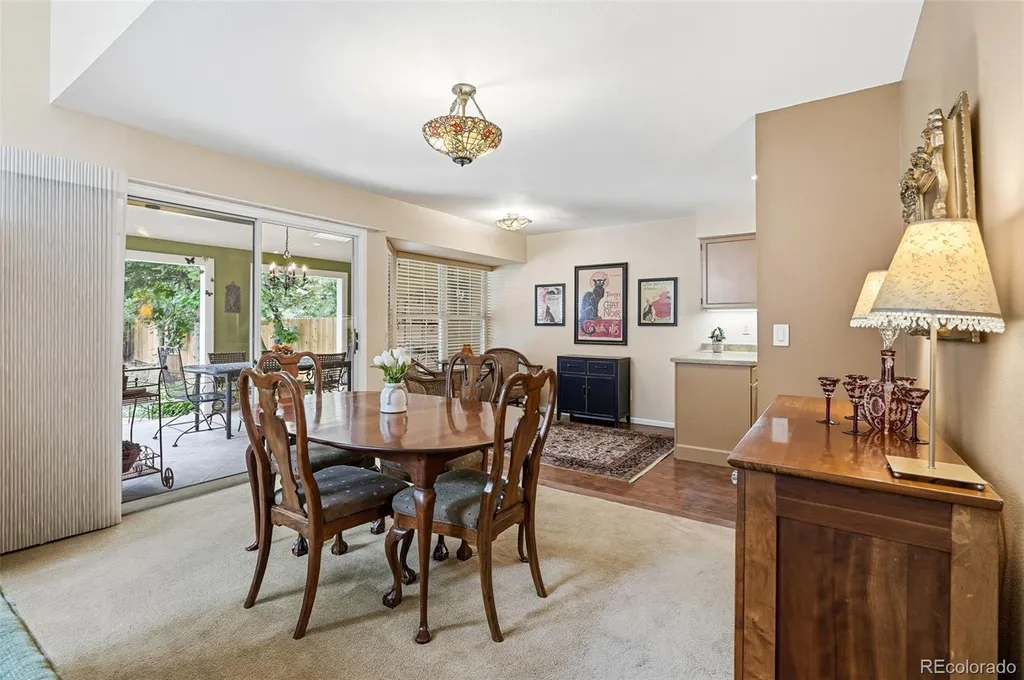 1570 S Roslyn Street Denver CO 80231