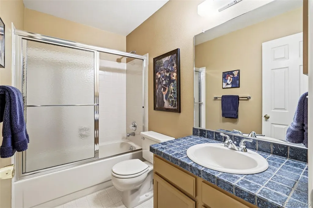 1570 S Roslyn Street Denver CO 80231