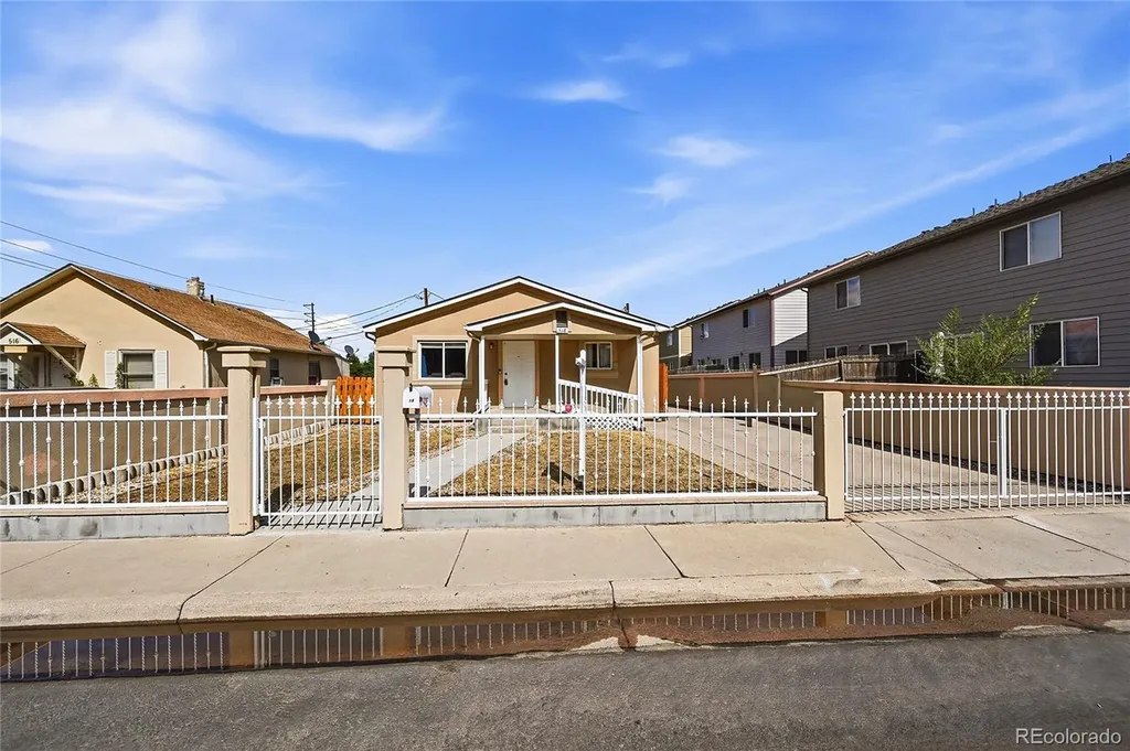 518 15th Avenue Court Greeley CO 80631