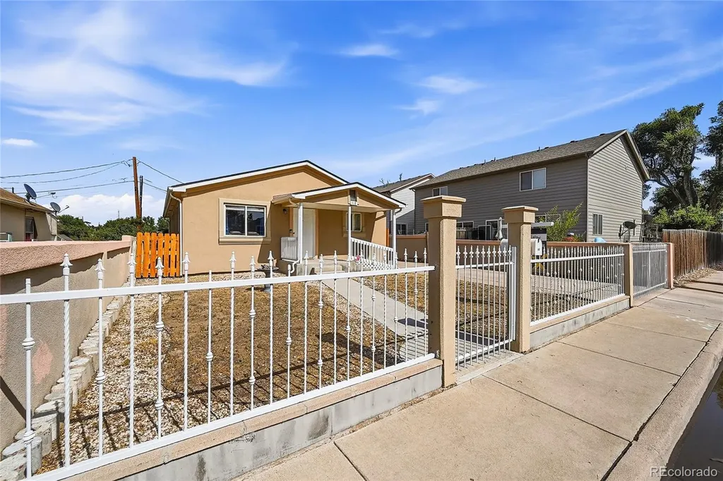 518 15th Avenue Court Greeley CO 80631