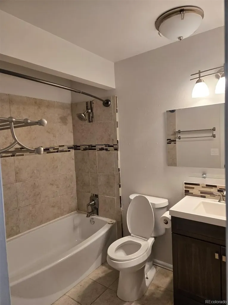 9022 W Stanford Avenue Littleton CO 80123