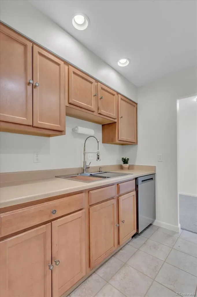 7995 E Mississippi Avenue Denver CO 80247