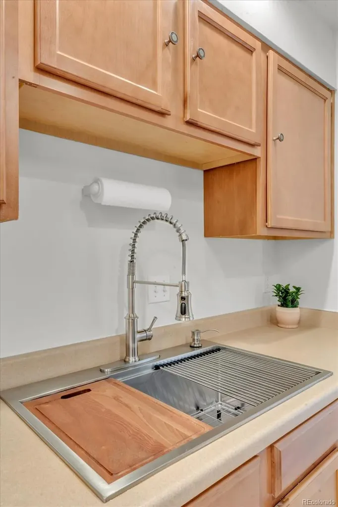 7995 E Mississippi Avenue Denver CO 80247