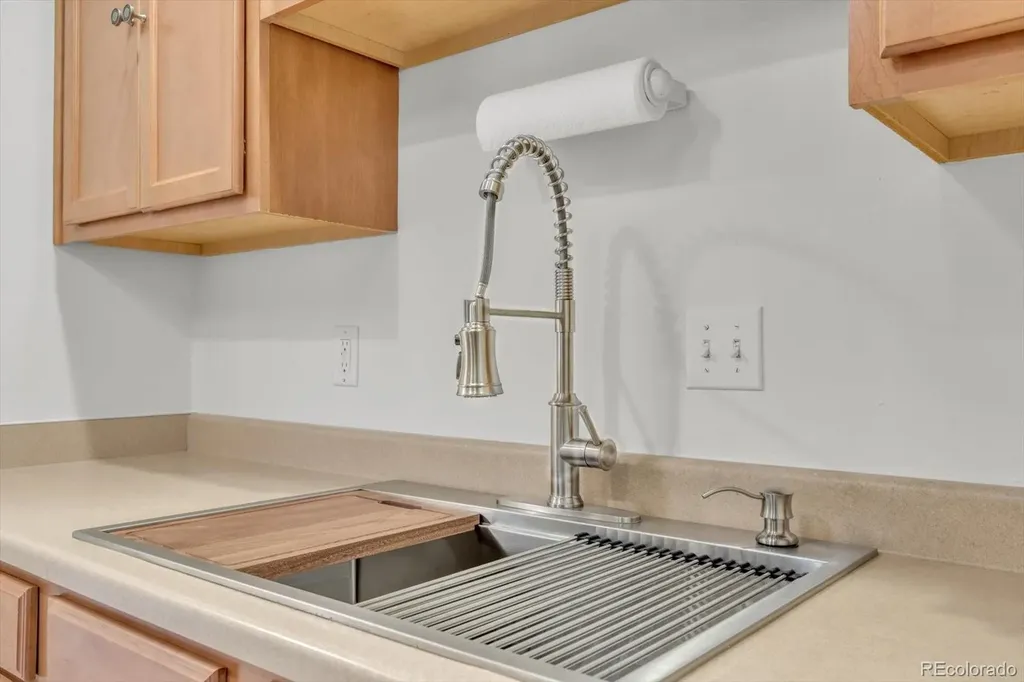 7995 E Mississippi Avenue Denver CO 80247