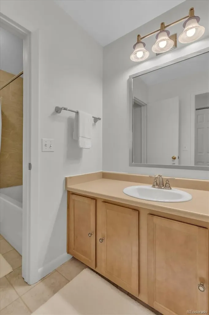 7995 E Mississippi Avenue Denver CO 80247