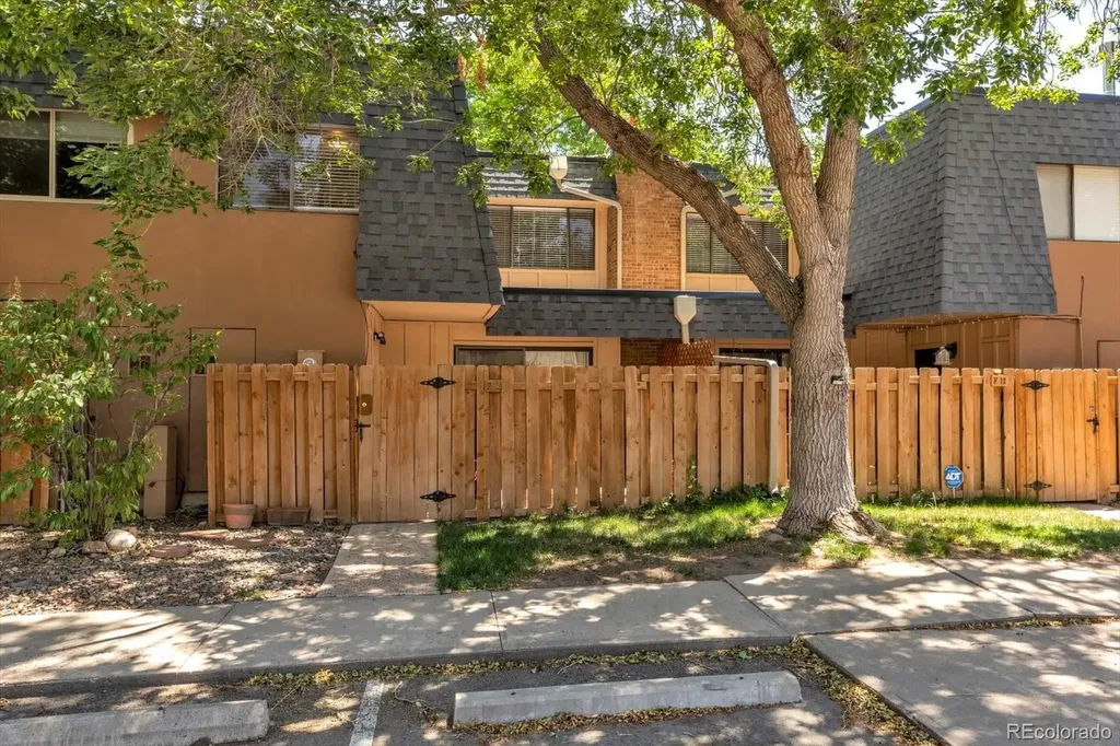 7995 E Mississippi Avenue Denver CO 80247