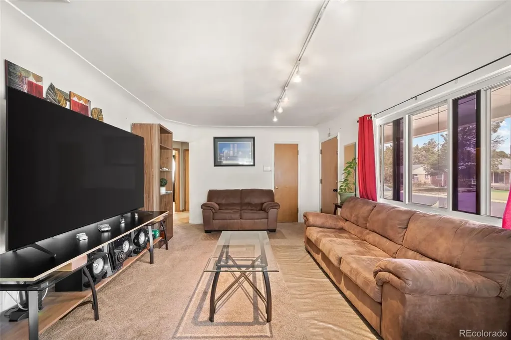 2351 Jamaica Street Aurora CO 80010