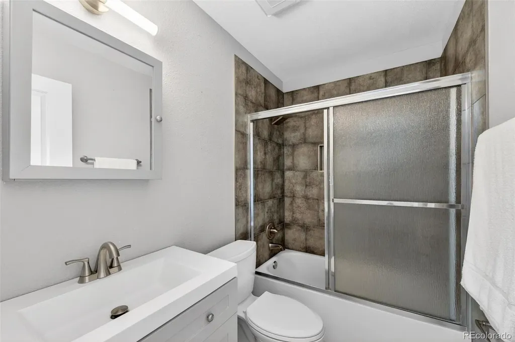 5238 S Jericho Way Centennial CO 80015