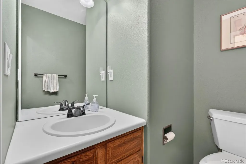 5433 S Fundy Court Centennial CO 80015