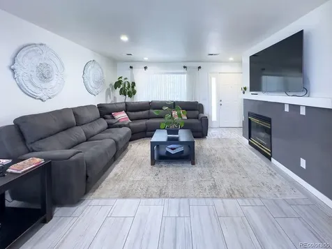 19163 E Wyoming Drive Aurora CO 80017