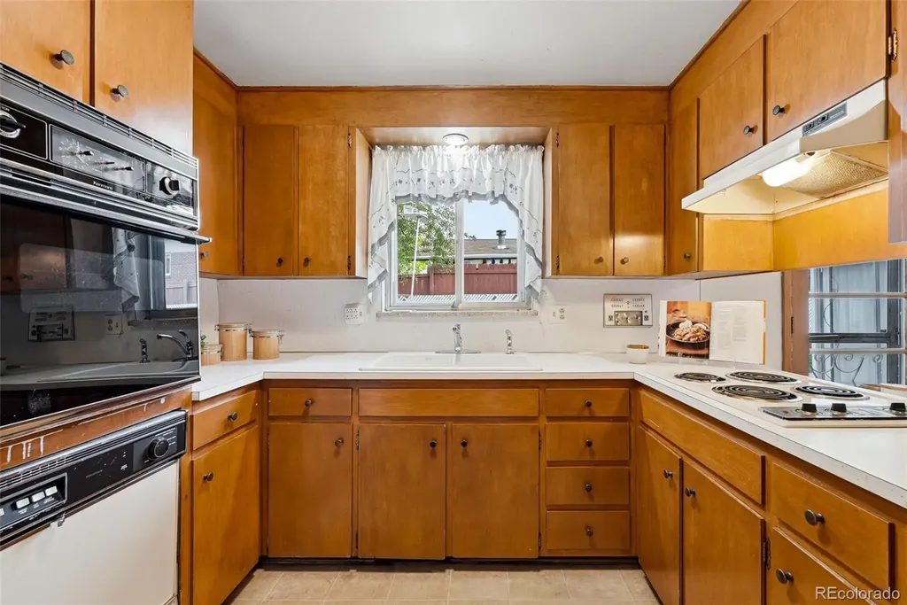 9450 W Dakota Avenue Lakewood CO 80226