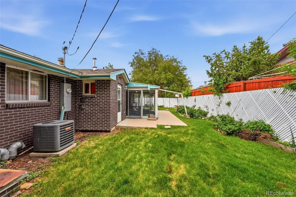 9450 W Dakota Avenue Lakewood CO 80226