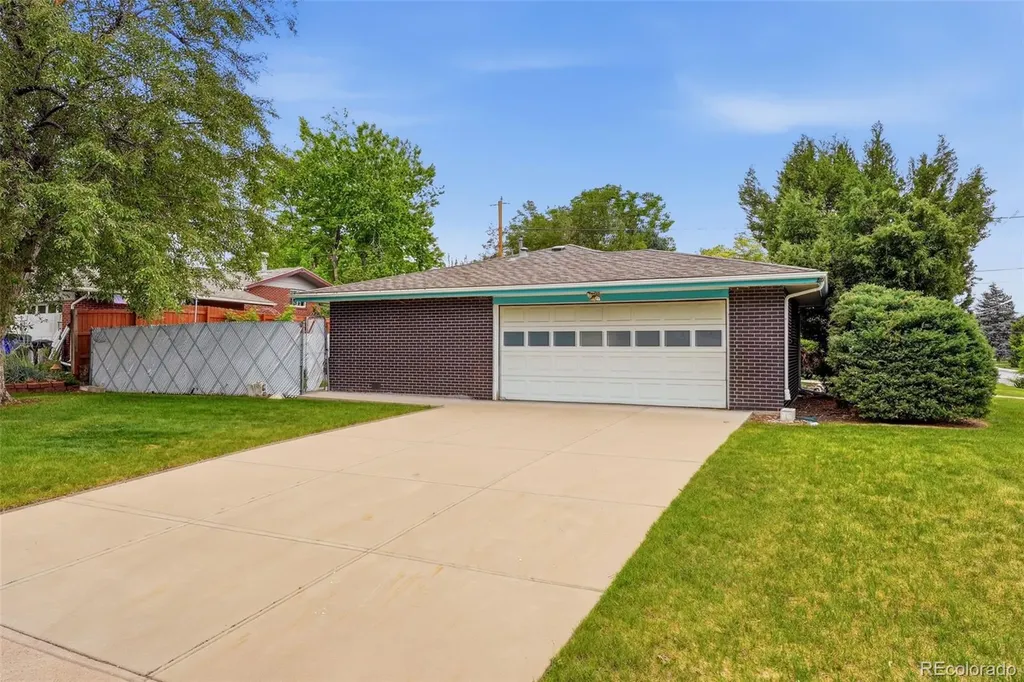 9450 W Dakota Avenue Lakewood CO 80226