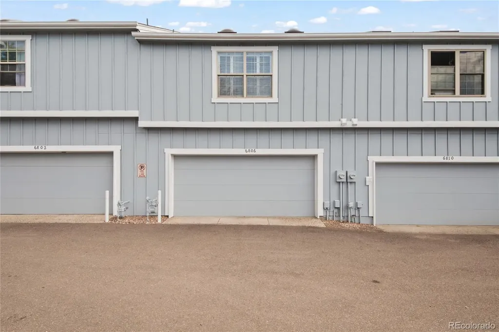 6806 Los Reyes Circle Colorado Springs CO 80918
