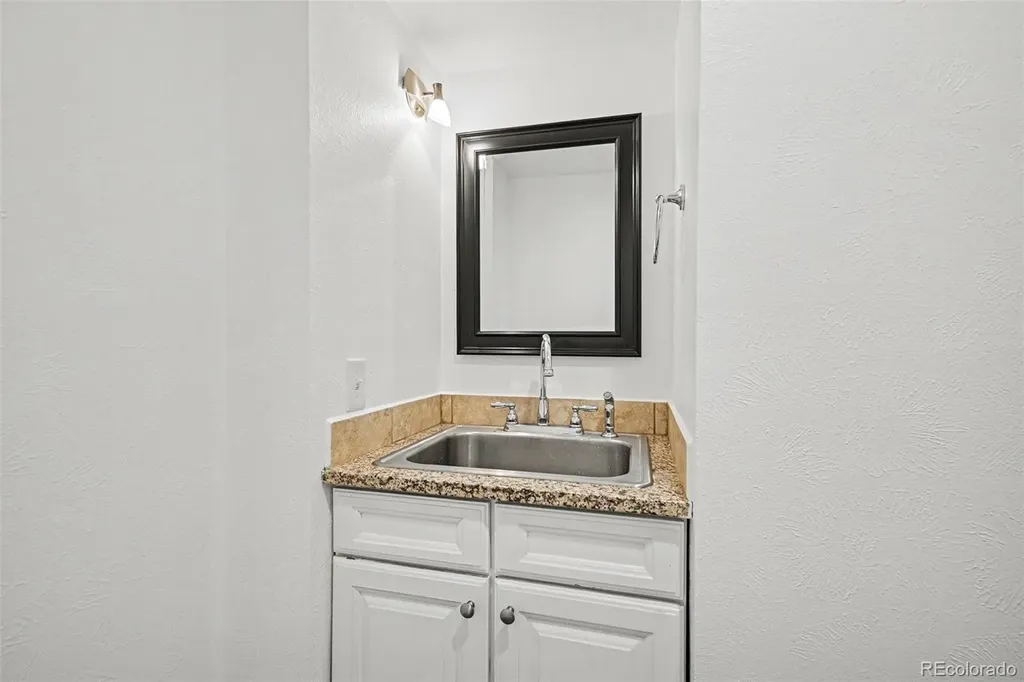6680 S Locust Way Centennial CO 80111