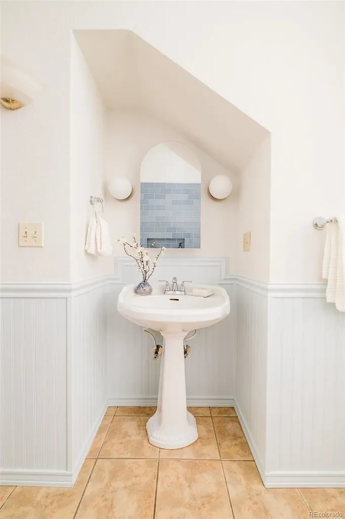2635 N Gaylord Street Denver CO 80205