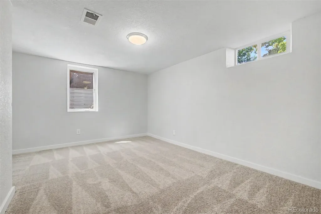 3546 Ivy Street Denver CO 80207