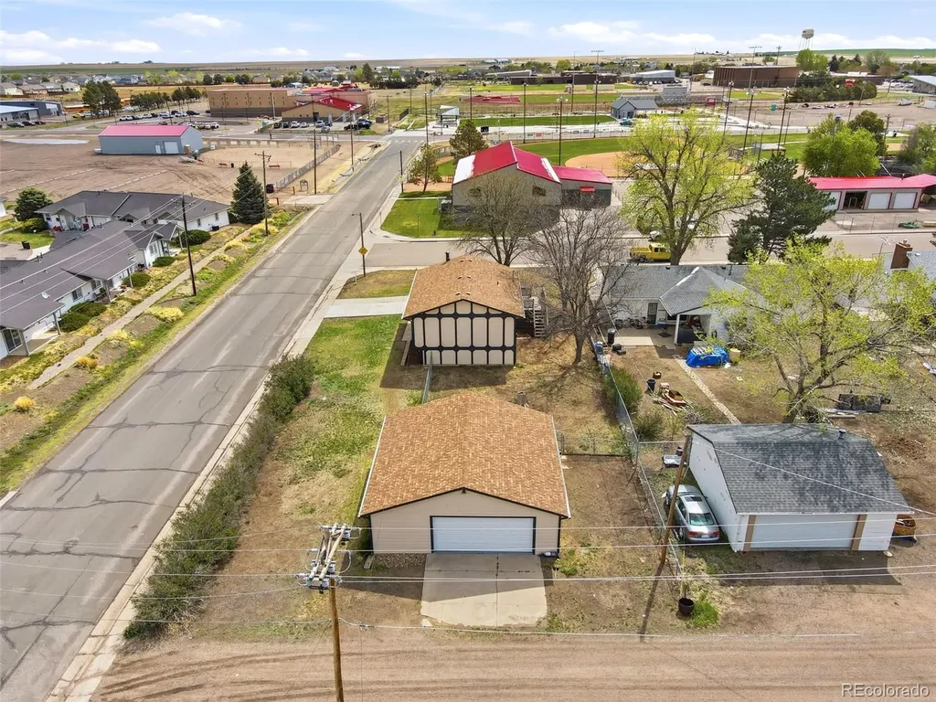 56352 Sunset Avenue Strasburg CO 80136