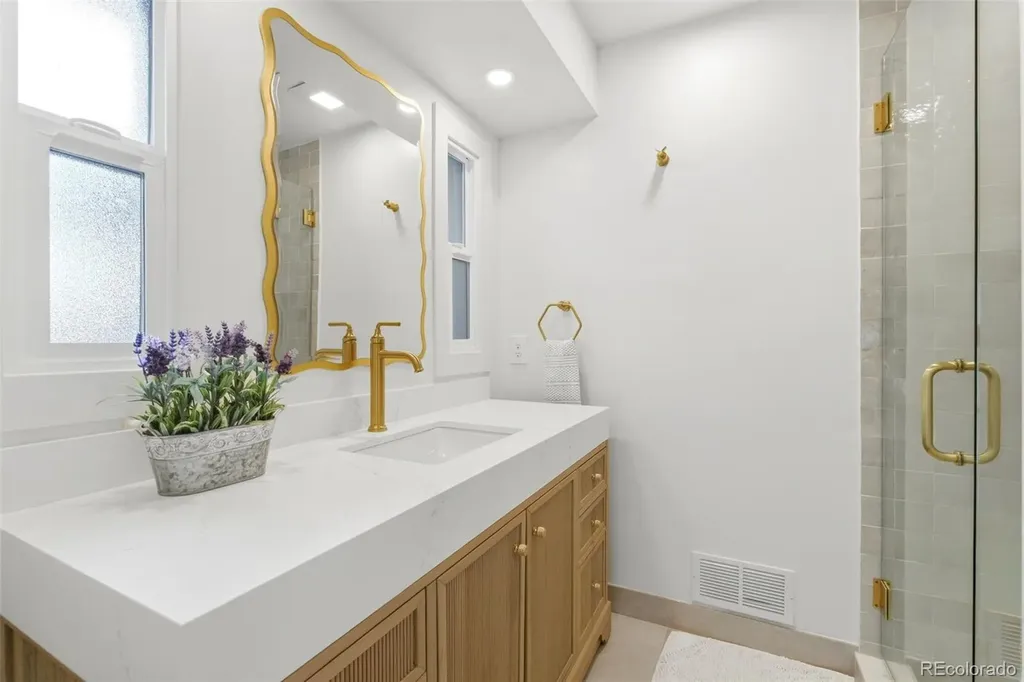 641 S Monroe Way Denver CO 80209
