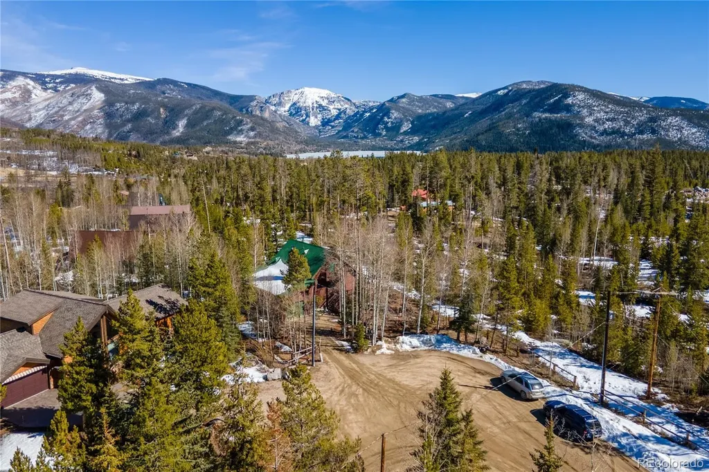 90 GCR 4945 Grand Lake CO 80447