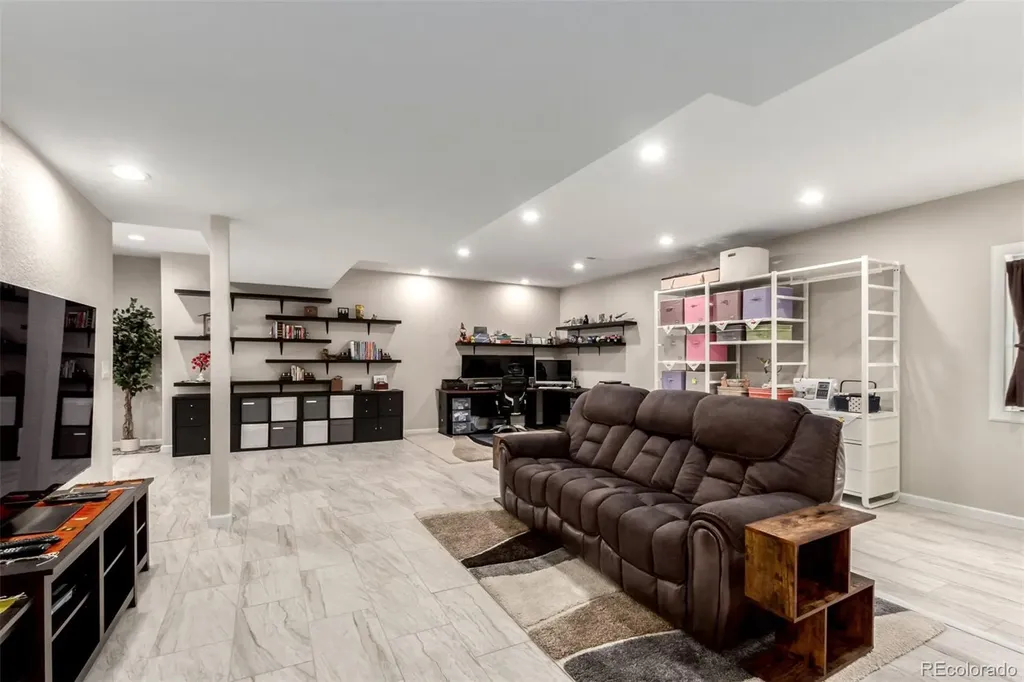 25876 E Maple Place Aurora CO 80018