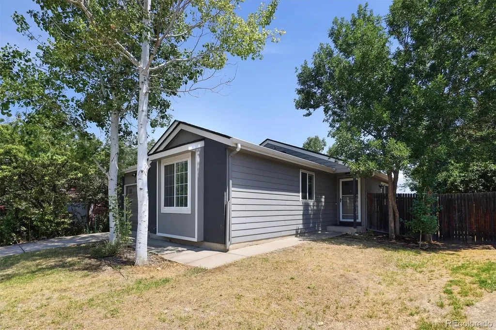2320 E Cherrywood Drive Lafayette CO 80026