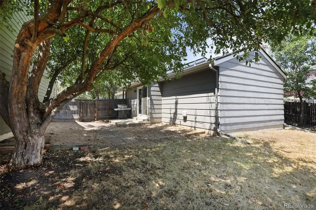 2320 E Cherrywood Drive Lafayette CO 80026