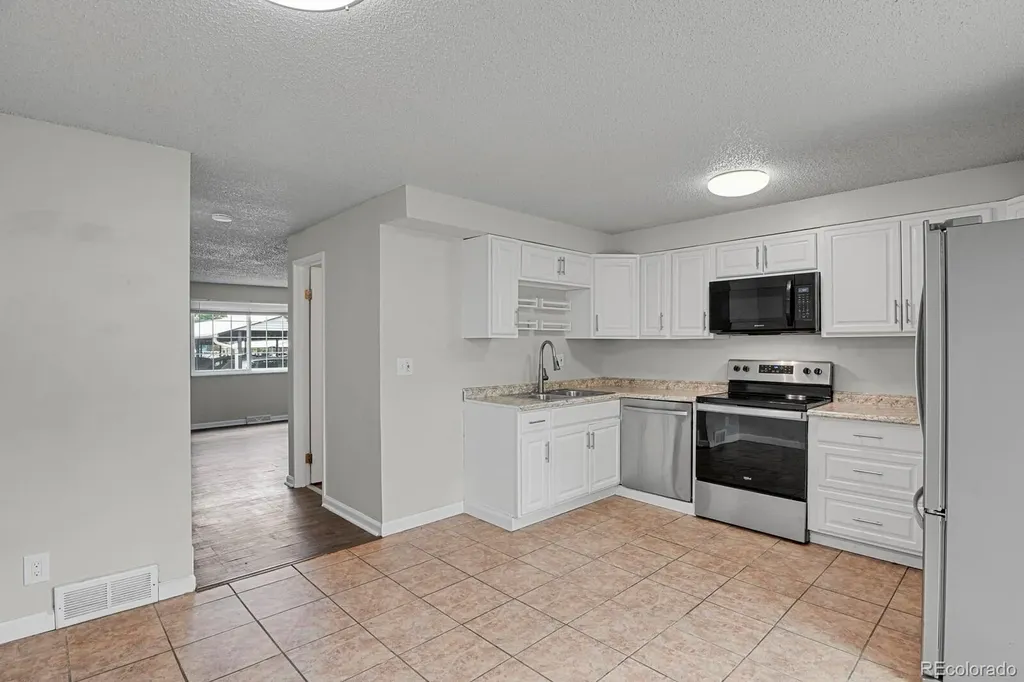 14053 E Bails Place Aurora CO 80012