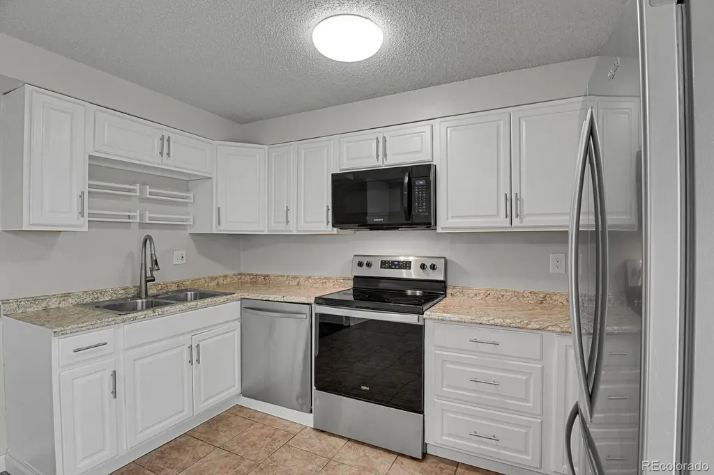 14053 E Bails Place Aurora CO 80012
