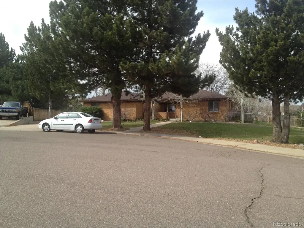 10989 Roseanna Drive Northglenn CO 80234