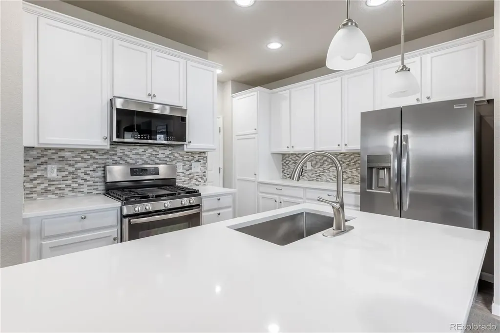 3280 Youngheart Way Castle Rock CO 80109