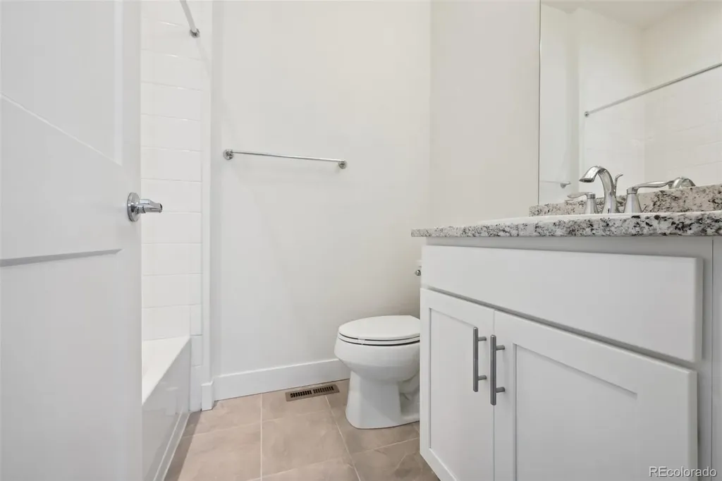 1056 Navajo Street Denver CO 80204
