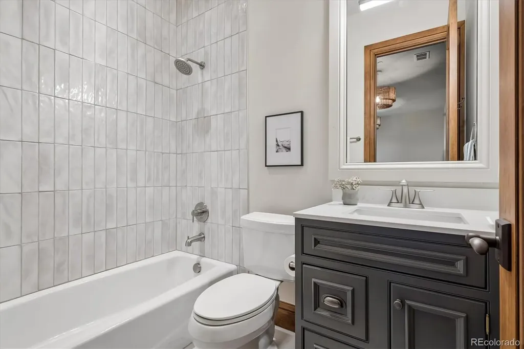10378 Grande Vista Court Lone Tree CO 80124