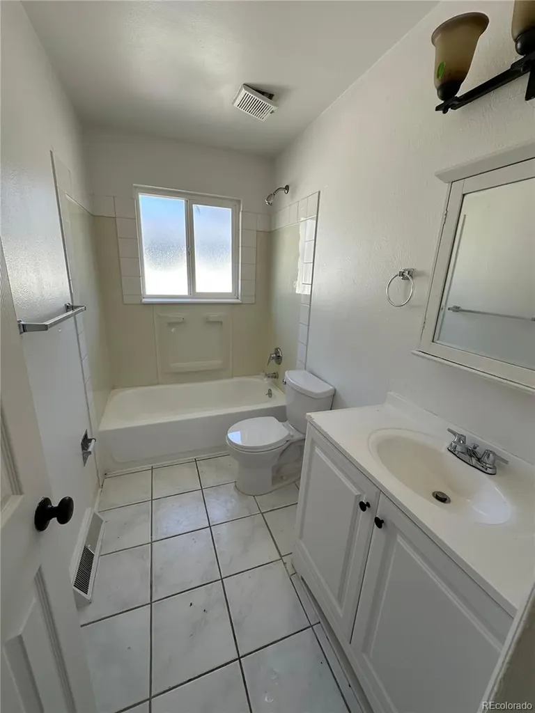 1321 Sable Boulevard Aurora CO 80011