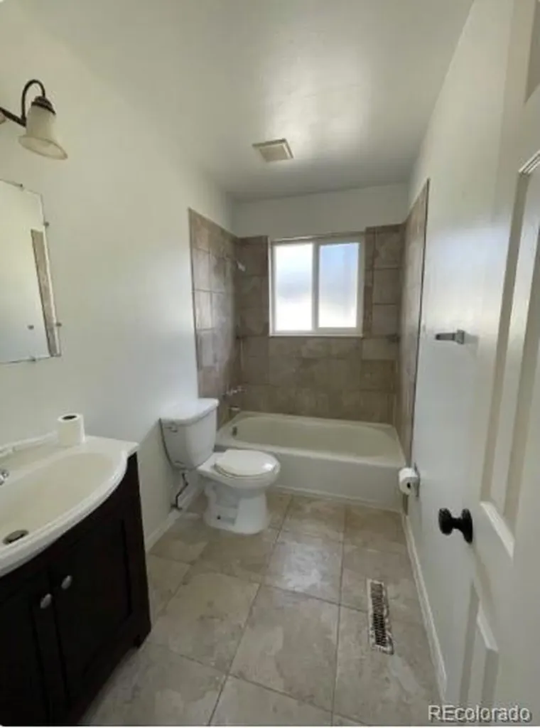 1321 Sable Boulevard Aurora CO 80011