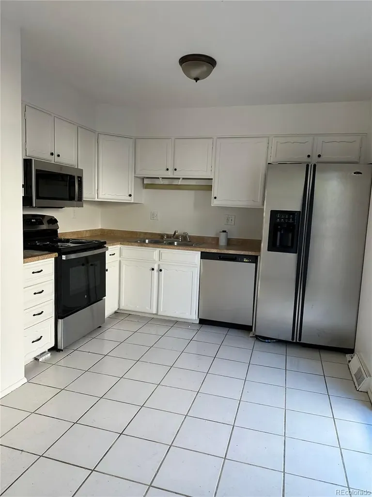 1321 Sable Boulevard Aurora CO 80011